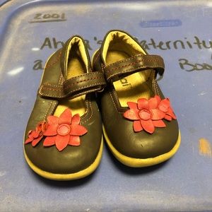 Sz 8 Kia Mary Janes toddler